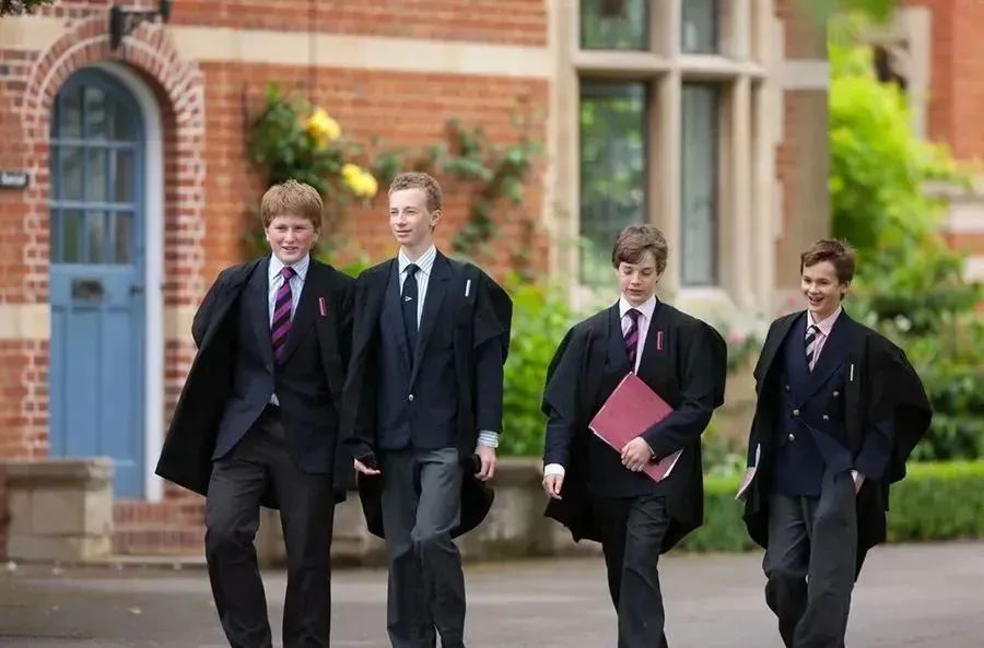 英国低龄留学