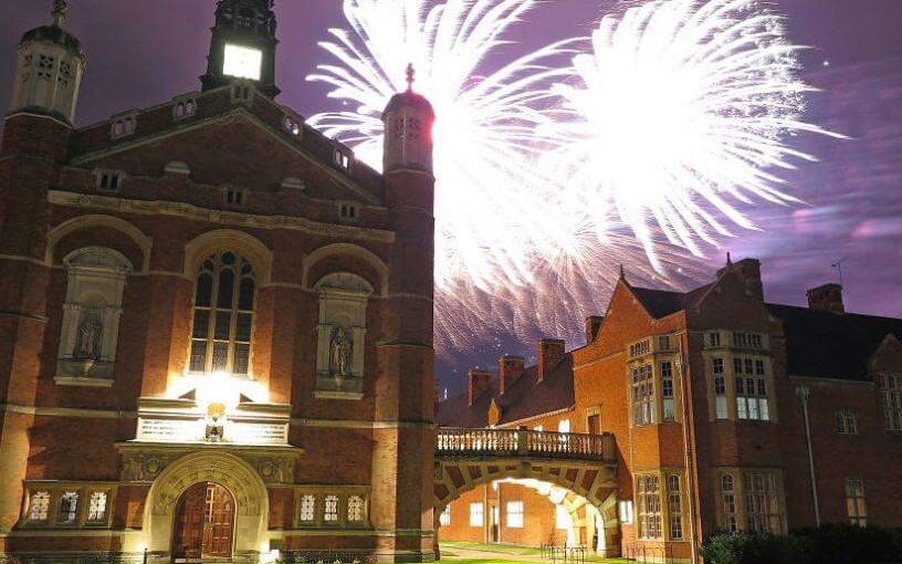 英国初中留学一年多少钱