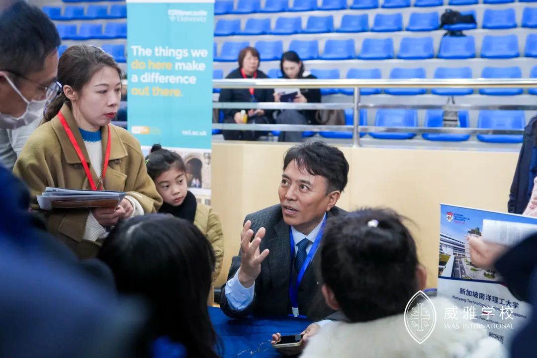 去英国高中生留学