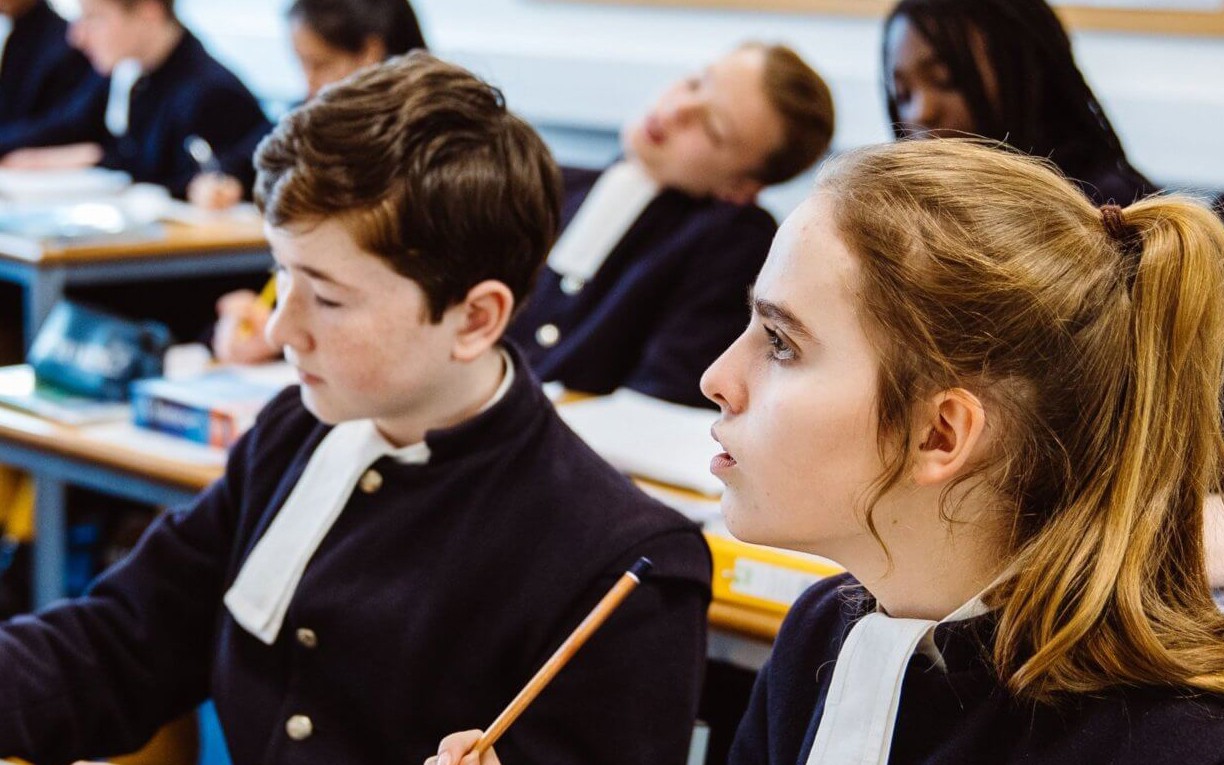 去英国高中生留学