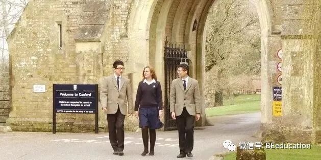 英国初中留学费用