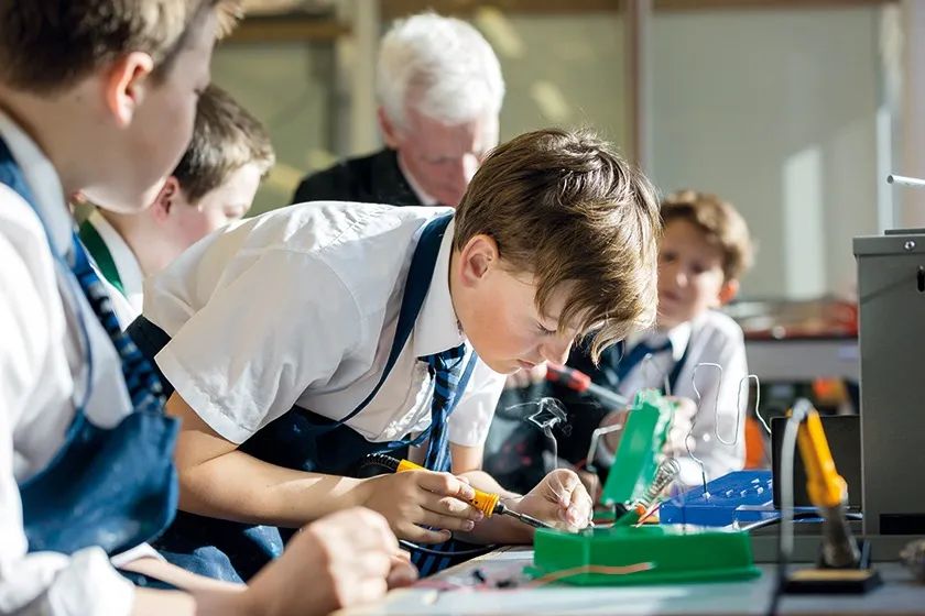 留学初中英国入学条件